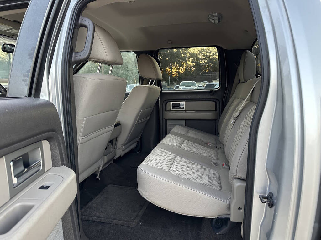 
								2010 Ford F-150 Super Cab XLT full									